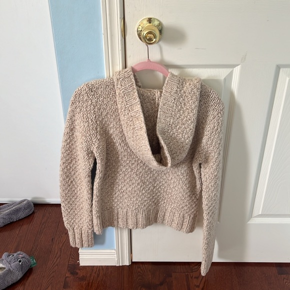 Cozy beige knit sweater - Picture 2 of 2